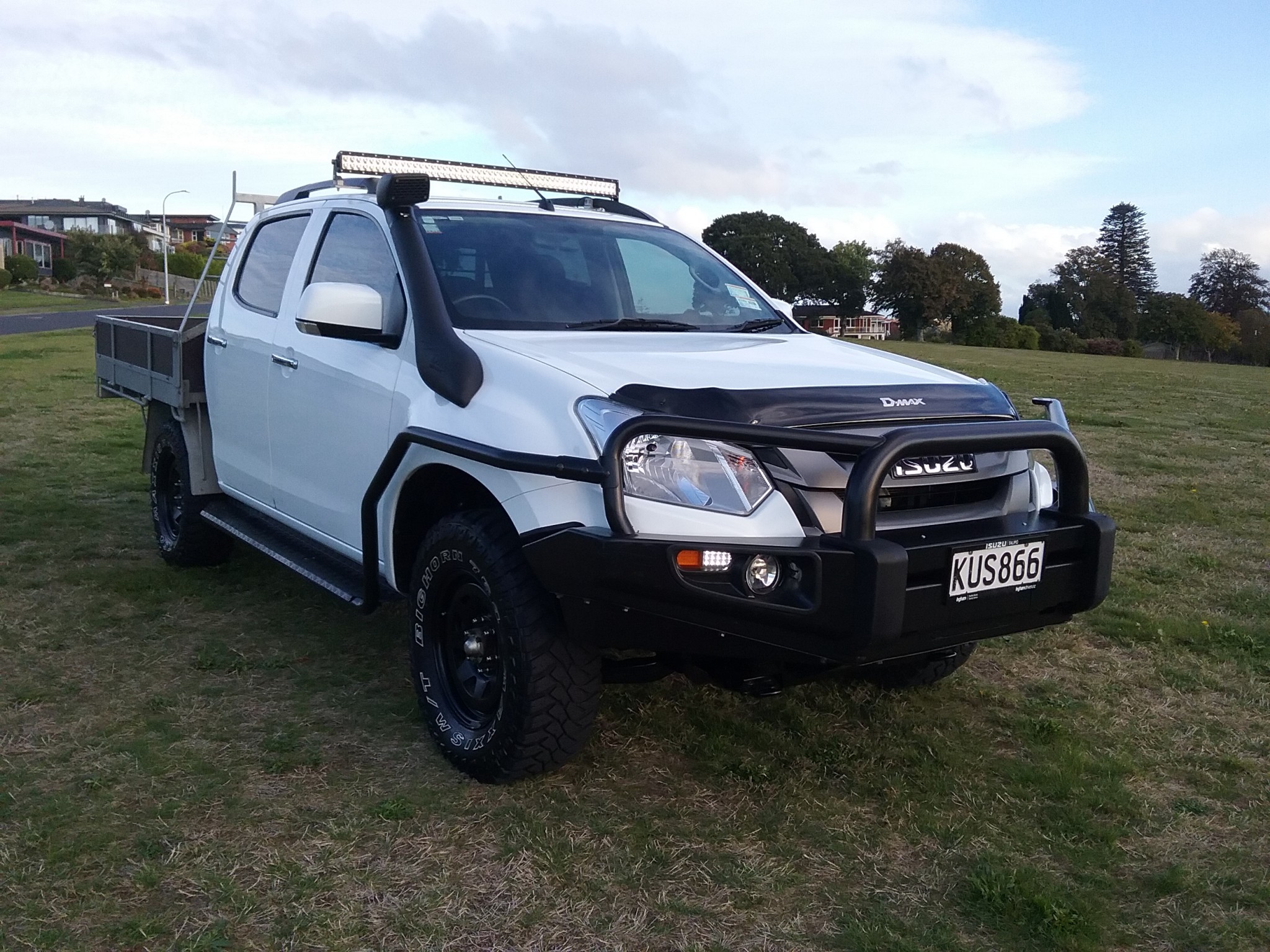 Isuzu D-MAX 2017 | LX DC 3.0D/4WD/6MT
