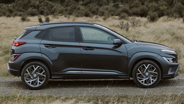 Hyundai Kona Hybrid side-on profile parked