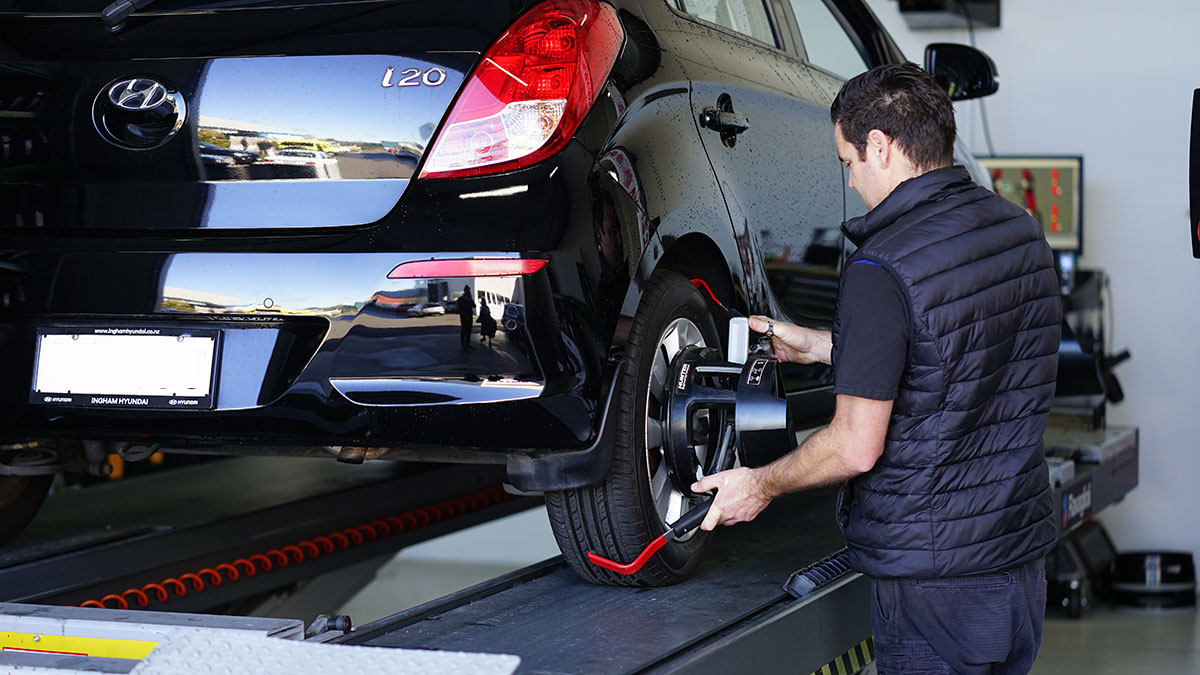 Ingham Automotive wheel alignment machine in Hamilton 