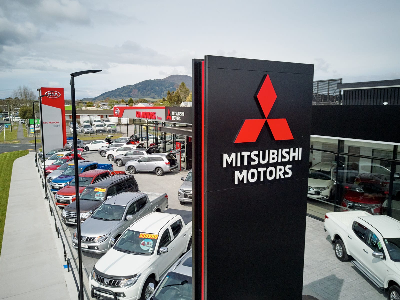 Ingham Mitsubishi Taupo car dealership