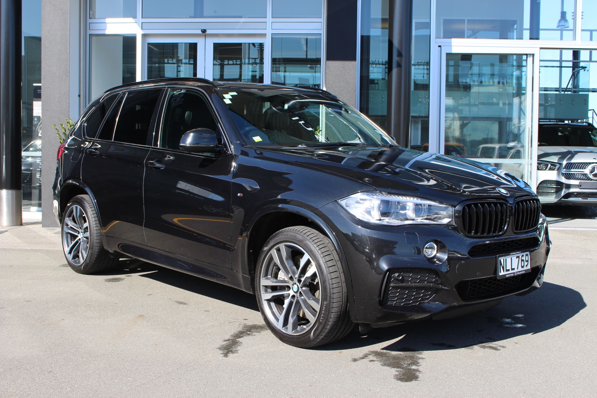 BMW X5 2016 | M50d, 7 Seater, 8 Speed Automatic.