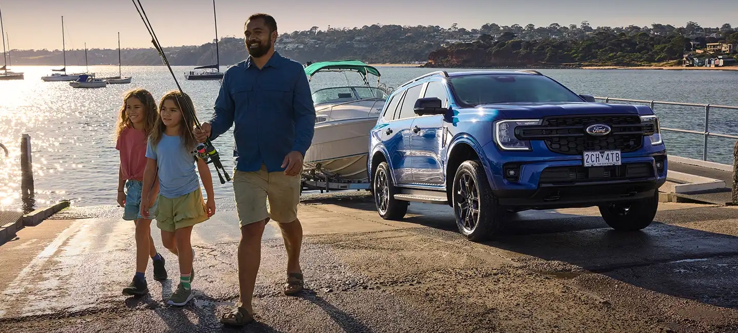Ford Everest boating 1440x650