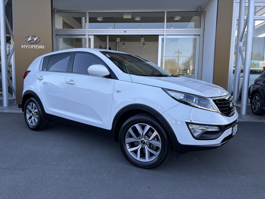 2015 Kia Sportage | URBAN LX 2.0P/6AT/SW | 24733 | 1