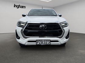 2023 Toyota Hilux | SR5 4WD Manual 2.8D | 29656 | 2