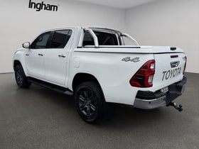 2023 Toyota Hilux | SR5 4WD Manual 2.8D | 29656 | 6