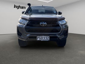 2022 Toyota Hilux | SR 4WD MANUAL 2.8D | 31306 | 2