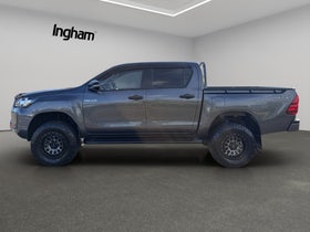 2022 Toyota Hilux | SR 4WD MANUAL 2.8D | 31306 | 4