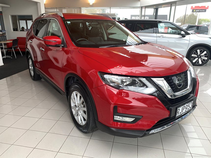2017 Nissan X-Trail | ST-L 2.5P/6CVT/SW/5D | 28524 | 1