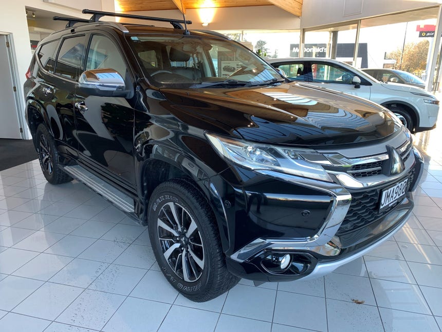 2015 Mitsubishi Pajero Sport | VRX 2.4D/4WD/8AT/SW | 27453 | 1
