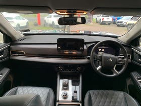 2024 Mitsubishi Outlander | VRX 2.5P/4WD/CVT | 27306 | 3