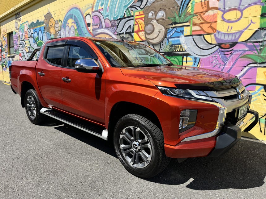 2019 Mitsubishi Triton | DC VRX 4WD 6AT 2.4D | 25962 | 1