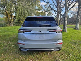 2026 Mitsubishi Outlander | LS 2.5P/CVT | 27436 | 6