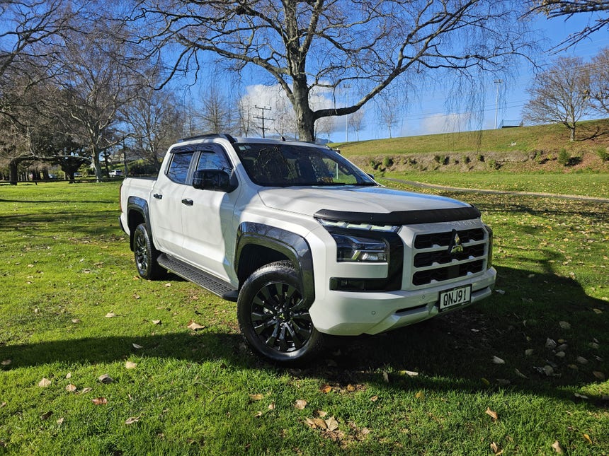 2024 Mitsubishi Triton | DC VRX 4WD 6AT 2.4DT | 27591 | 1