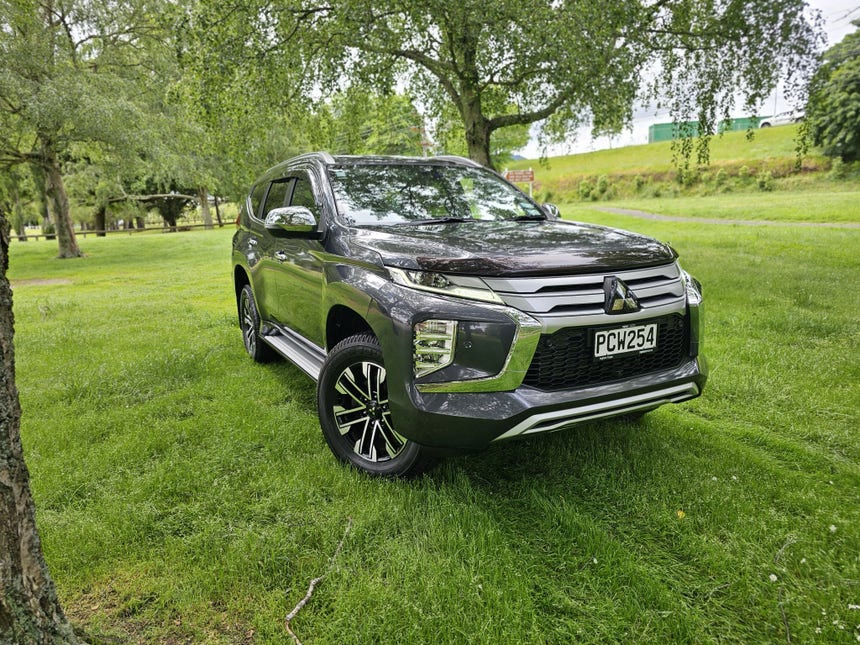 2022 Mitsubishi Pajero Sport | VRX 2.4D/4WD/8AT | 29242 | 1