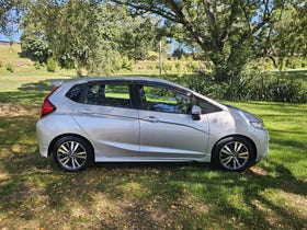 2016 Honda Jazz | RS 1.5P/CVT/HA/5DR/5 | 30685 | 2