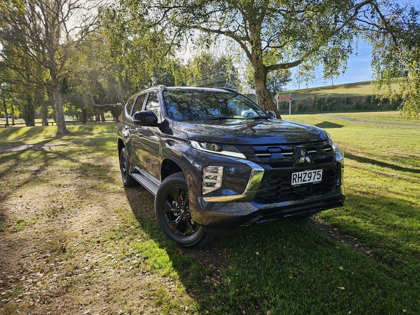 2025 Mitsubishi Pajero Sport | VRX BLACK EDITION 4WD/8AT | 30395 | 1
