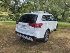 2020 Mitsubishi Outlander | LS 2.4P/CVT | 30713 | 3