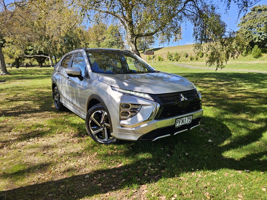 2022 Mitsubishi Eclipse Cross | VRX PHEV/4WD/AT | 31031 | 1