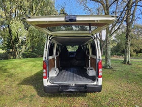 2014 Toyota Hiace | REGIUS ACEQ | 31084 | 2