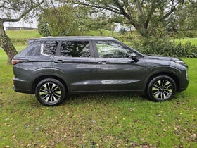 2025 Mitsubishi Outlander | LS 2.5P/CVT | 31252 | 2