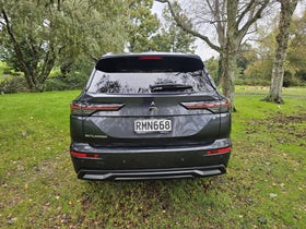 2025 Mitsubishi Outlander | LS 2.5P/CVT | 31252 | 4