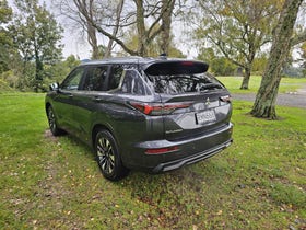 2025 Mitsubishi Outlander | LS 2.5P/CVT | 31252 | 6