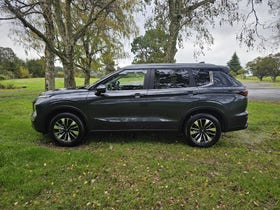 2025 Mitsubishi Outlander | LS 2.5P/CVT | 31252 | 7