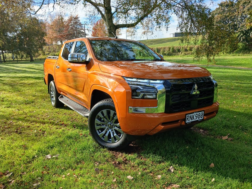 2025 Mitsubishi Triton | DC GLXR 4WD 6AT 2.4D | 31348 | 1