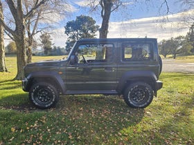2022 Suzuki Jimny | JX 1.5P/4WD/5MT | 31749 | 6