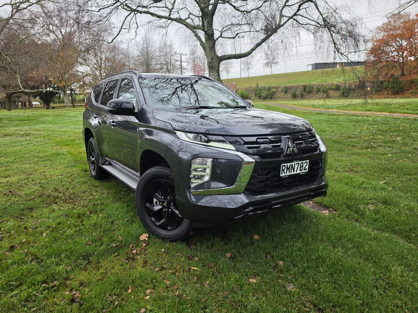 2025 Mitsubishi Pajero Sport | VRXB 2.4D/4WD/8AT | 31872 | 1