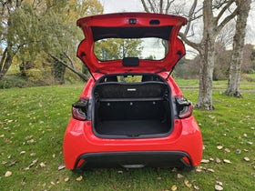 2022 Toyota Yaris | GX 1.5PH/CVT | 32233 | 6