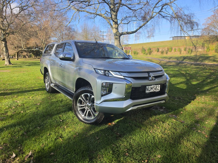 2022 Mitsubishi Triton | DC GLXR 6AT 2.4D/4WD | 32278 | 1