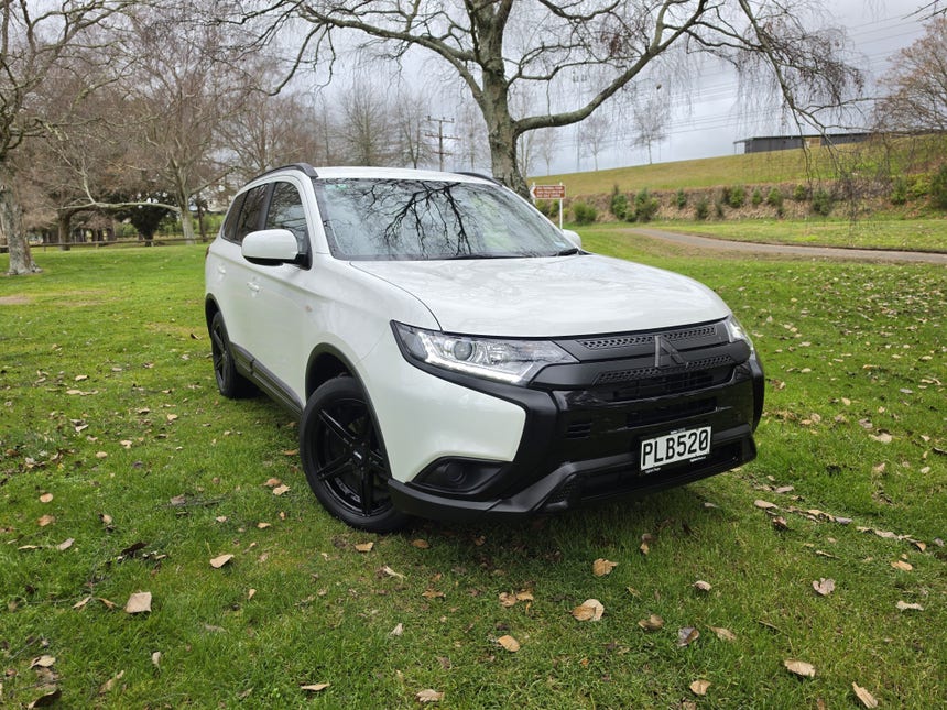 2022 Mitsubishi Outlander | LS 2.4P/CVT | 32367 | 1