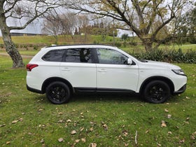 2022 Mitsubishi Outlander | LS 2.4P/CVT | 32367 | 2