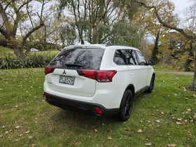 2022 Mitsubishi Outlander | LS 2.4P/CVT | 32367 | 3