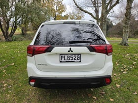 2022 Mitsubishi Outlander | LS 2.4P/CVT | 32367 | 4