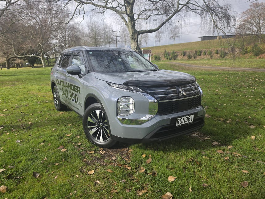 2026 Mitsubishi Outlander | LS 2.5P/CVT | 32369 | 1
