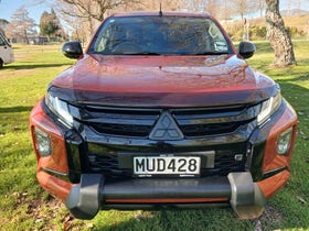2020 Mitsubishi Triton | DC GLSB 4WD 6AT 2.4D | 32553 | 2