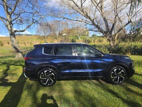 2022 Mitsubishi Outlander | XLS 2.5P/CVT | 32730 | 2