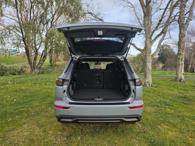 2026 Mitsubishi Outlander | LS PHEV/4WD/AT | 32993 | 6