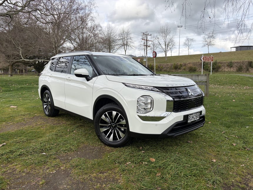 2026 Mitsubishi Outlander | LS 2.5P/CVT | 33009 | 1