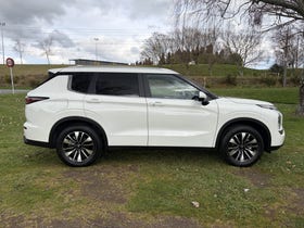 2026 Mitsubishi Outlander | LS 2.5P/CVT | 33009 | 3