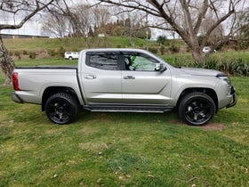 2024 Mitsubishi Triton | DC GLXR 4WD 6AT 2.4D | 33124 | 5