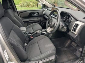 2024 Mitsubishi Triton | DC GLXR 4WD 6AT 2.4D | 33124 | 6