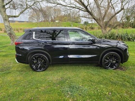 2024 Mitsubishi Outlander | VRX 2.5P/4WD/CVT | 33128 | 2