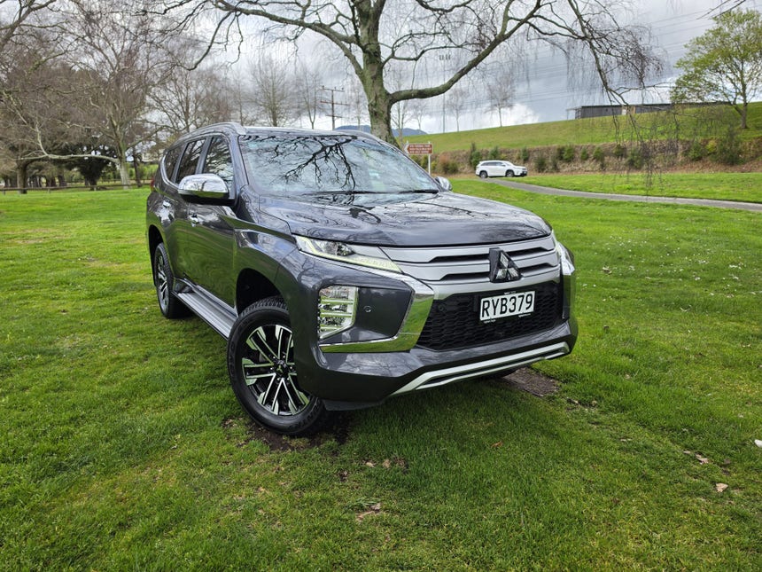 2022 Mitsubishi Pajero Sport | VRX 2.4D/4WD/8AT | 33335 | 1