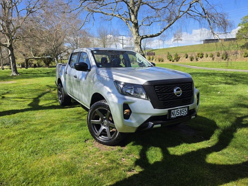 2021 Nissan Navara | SL 2.3D/6MT | 33396 | 1