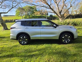 2026 Mitsubishi Outlander | LS 2.5P/CVT | 33522 | 2