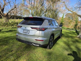 2026 Mitsubishi Outlander | LS 2.5P/CVT | 33522 | 3