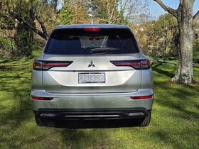 2026 Mitsubishi Outlander | LS 2.5P/CVT | 33522 | 4